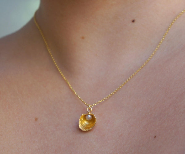 Jewelry & Watches, Pearl Pendant Necklace: Real Sea Shell Detail - Gold-Plated Silver - IkoChic